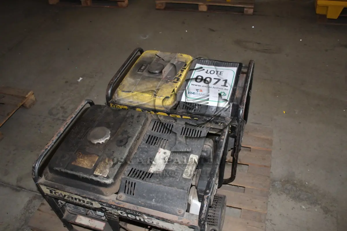 LOTE 071 - MATERIAL DIVERSO