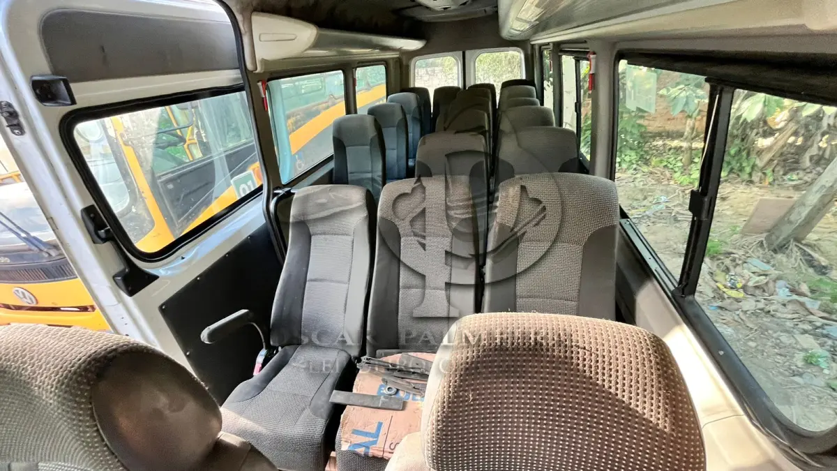 LOTE 009 - SPRINTER MERCEDES BENZ 515 - 2013/2014