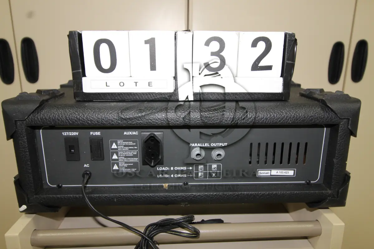 LOTE 132 - LOTE - 0132 - AMPLIFICADOR LL 160 35 W