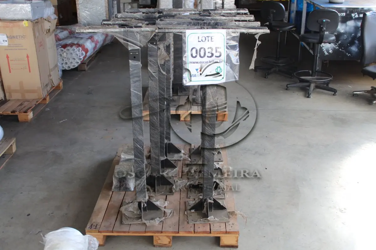 LOTE 035 - MATERIAL DIVERSO