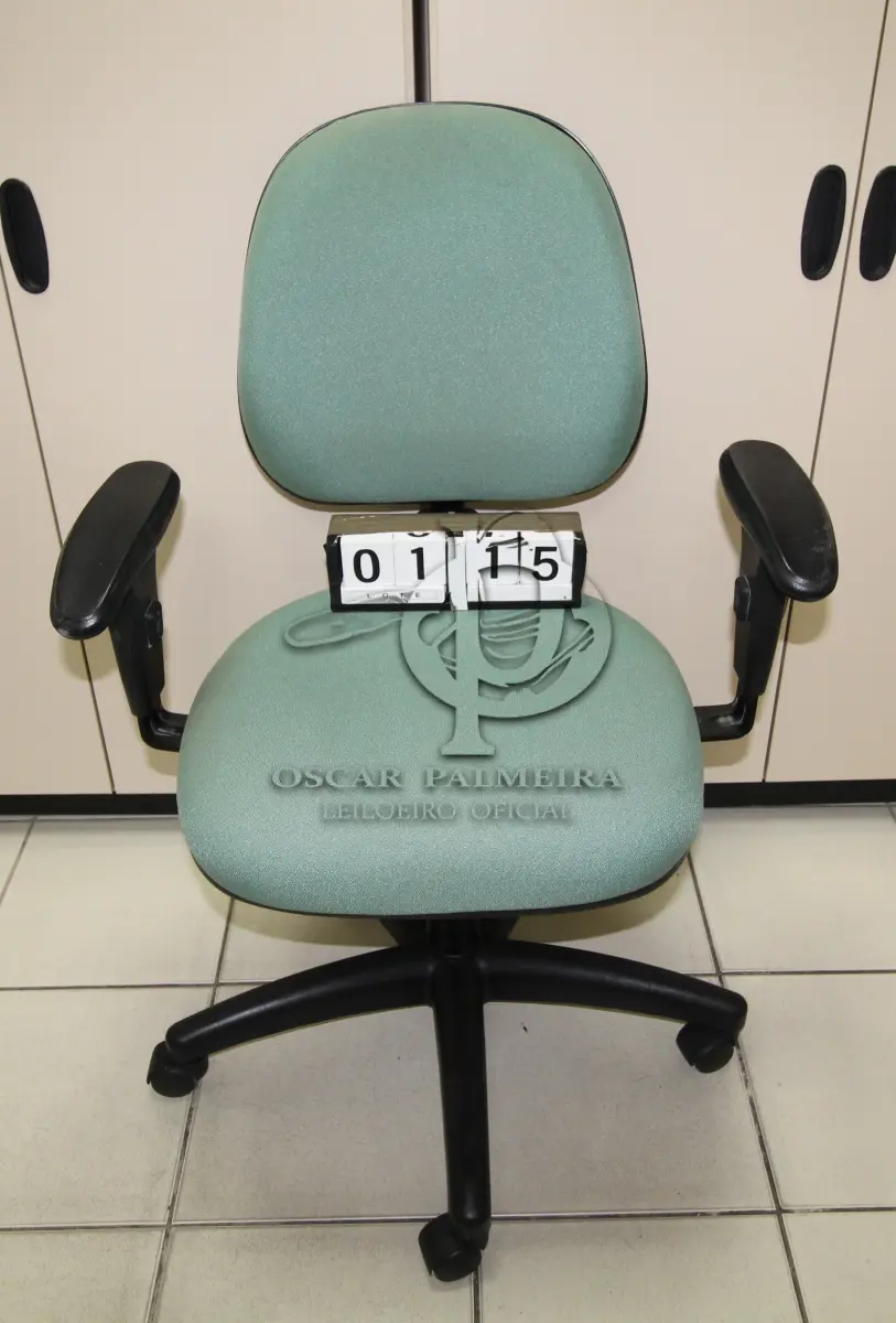 LOTE 115 - LOTE - 0115 - CADEIRA SECRETÁRIA GIRATÓRIA C/ BRAÇO