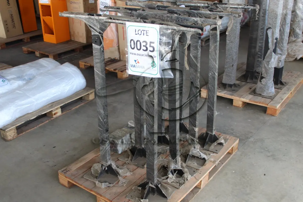 LOTE 035 - MATERIAL DIVERSO