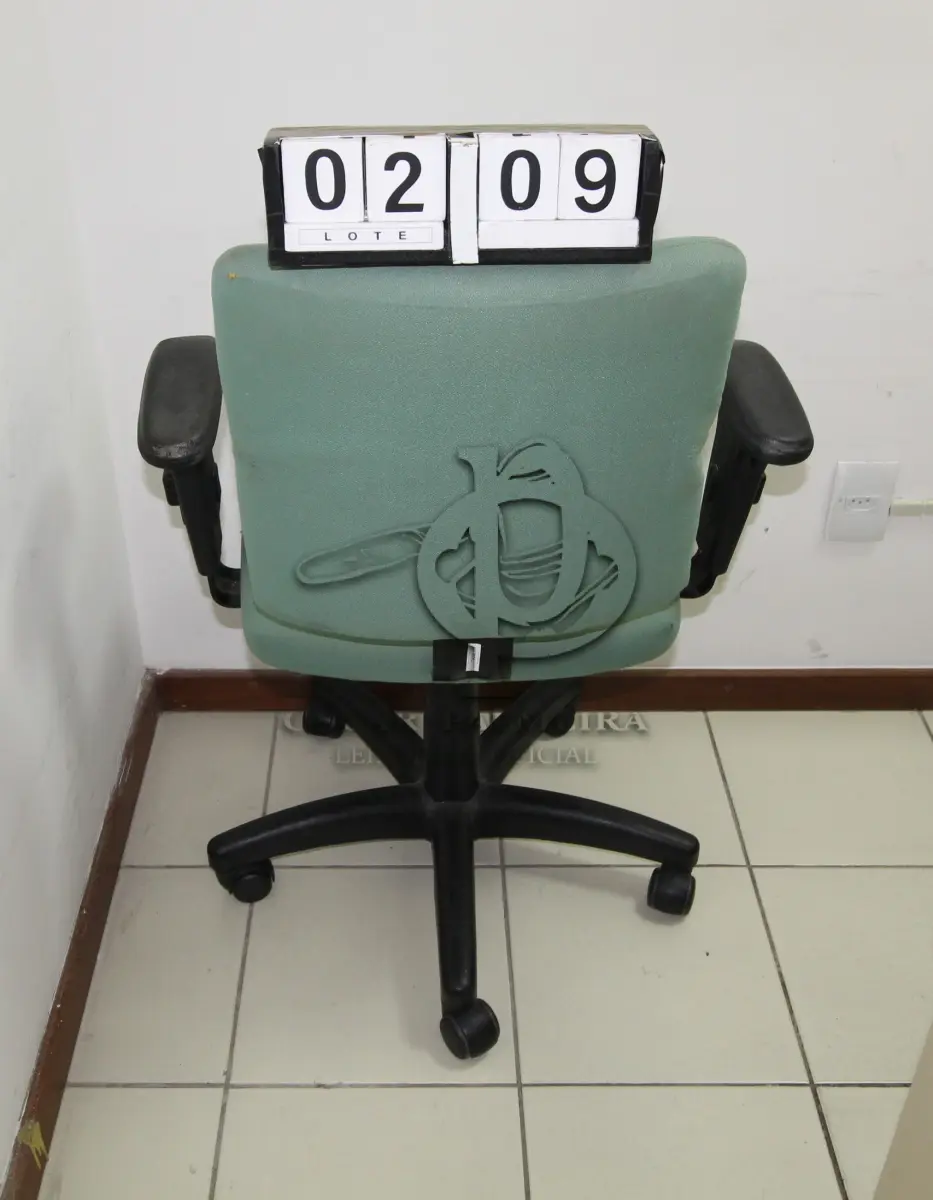 LOTE 209 - LOTE - 0209 - CADEIRA SECRETÁRIA GIRATÓRIA C/ BRAÇO