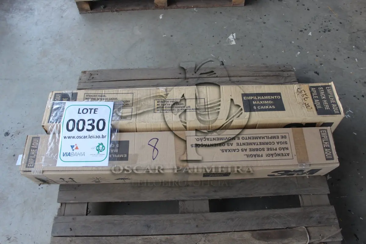 LOTE 030 - MATERIAL DIVERSO