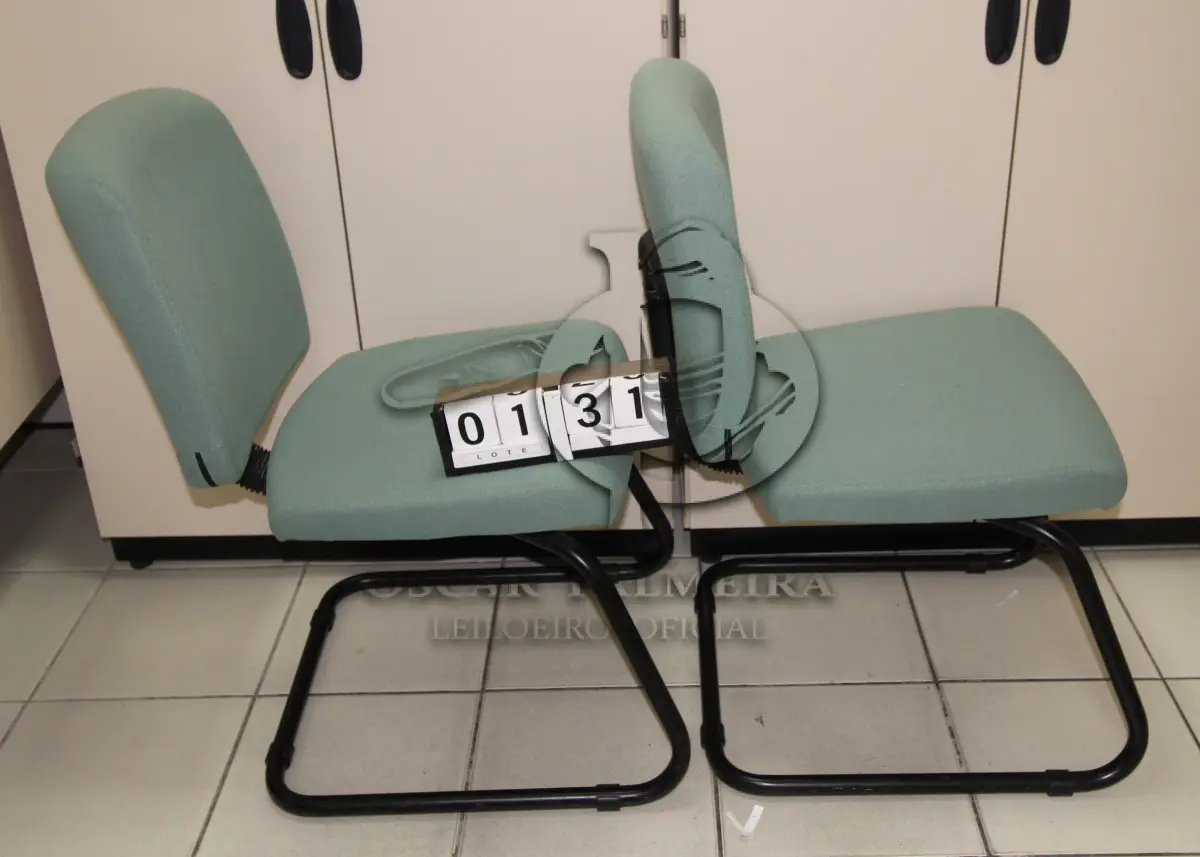 LOTE 131 - LOTE - 0131 - CADEIRA SECRETÁRIA FIXA S/ BRAÇO CONJ. 2 PÇS.