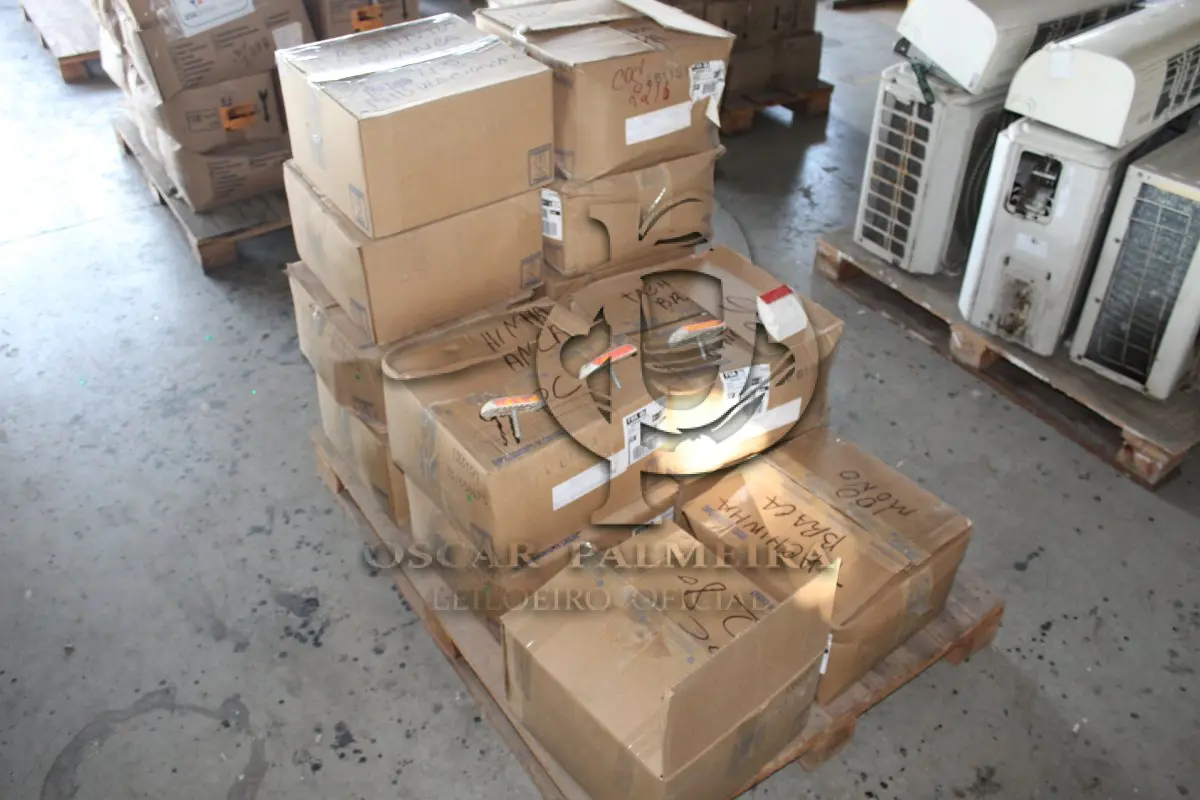 LOTE 011 - MATERIAL DIVERSO