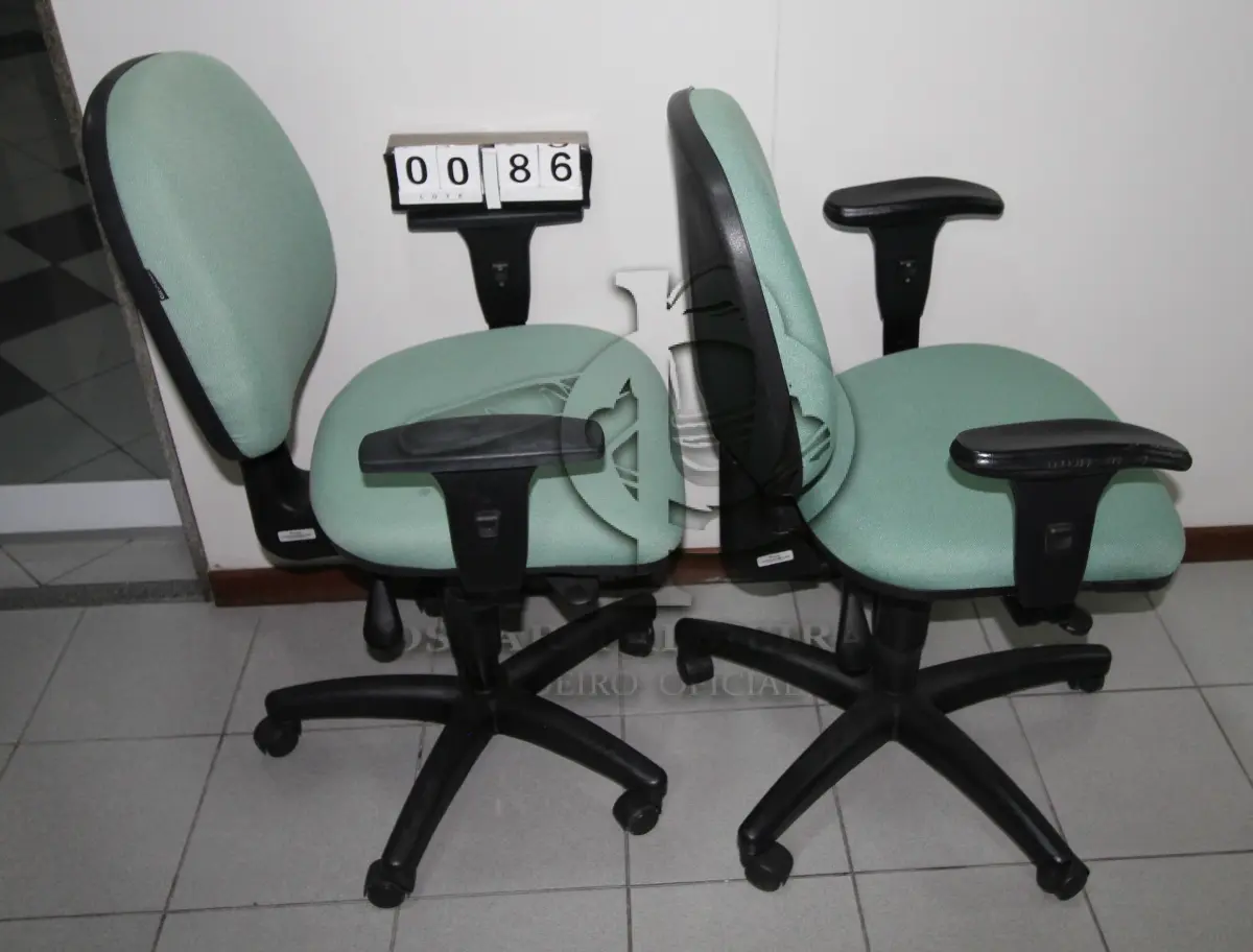 LOTE 086 - LOTE - 0086 - CADEIRA SECRETÁRIA GIRATÓRIA C/ BRAÇO CONJ. 2 PÇS.