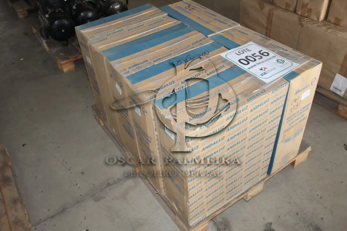 LOTE 056 - MATERIAL DIVERSO