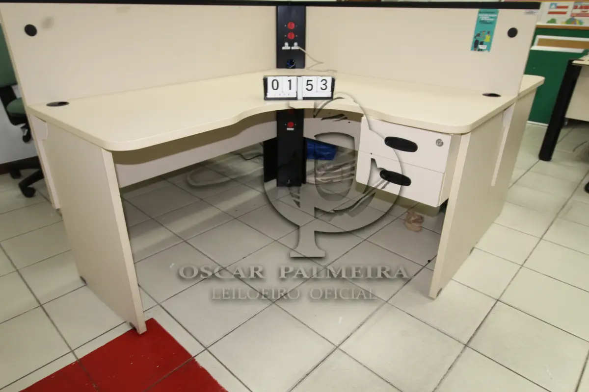 LOTE 153 - LOTE - 0153 - MESA EM L ESTAÇÃO DE TRABALHO CONJ. 2 PÇS.