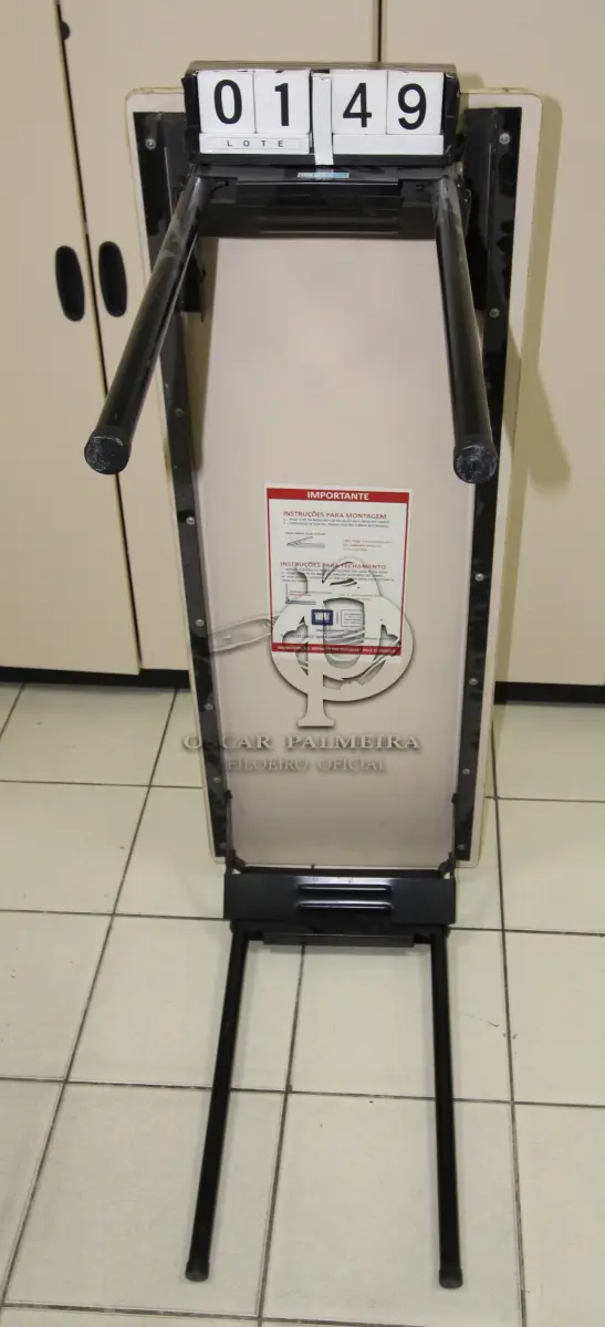 LOTE 149 - LOTE - 0149 - MESA P/ AUDITÓRIO C/ PÉS DOBRÁVEIS