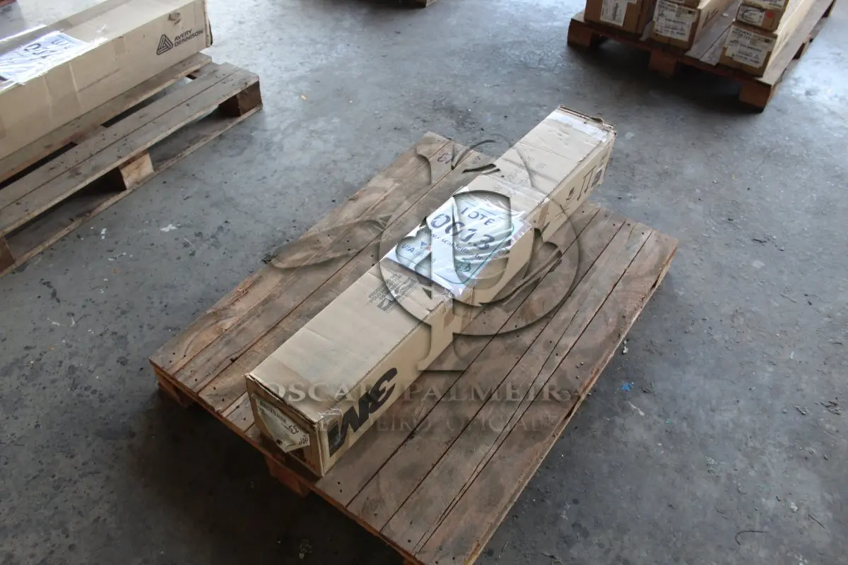 LOTE 013 - MATERIAL DIVERSO