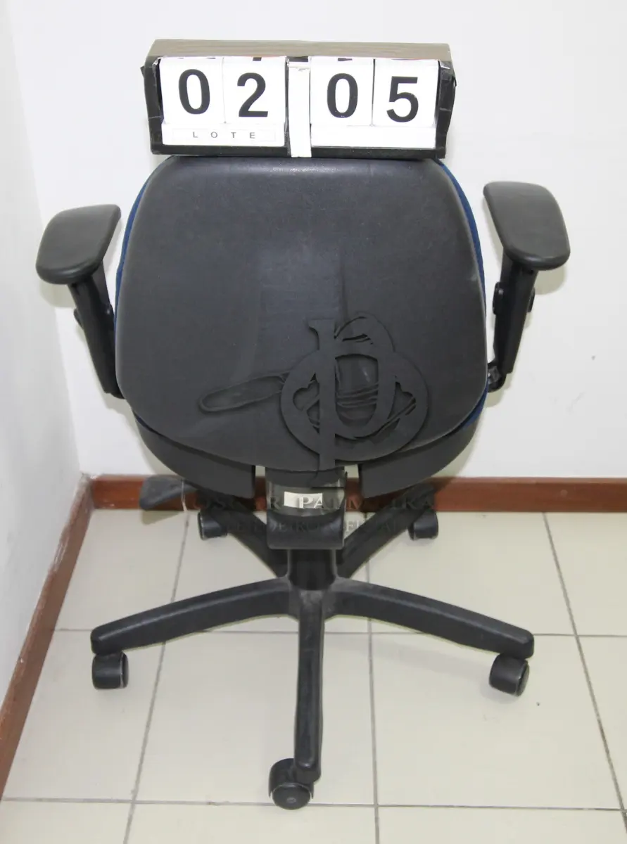 LOTE 205 - LOTE - 0205 - CADEIRA SECRETÁRIA GIRATÓRIA C/ BRAÇO