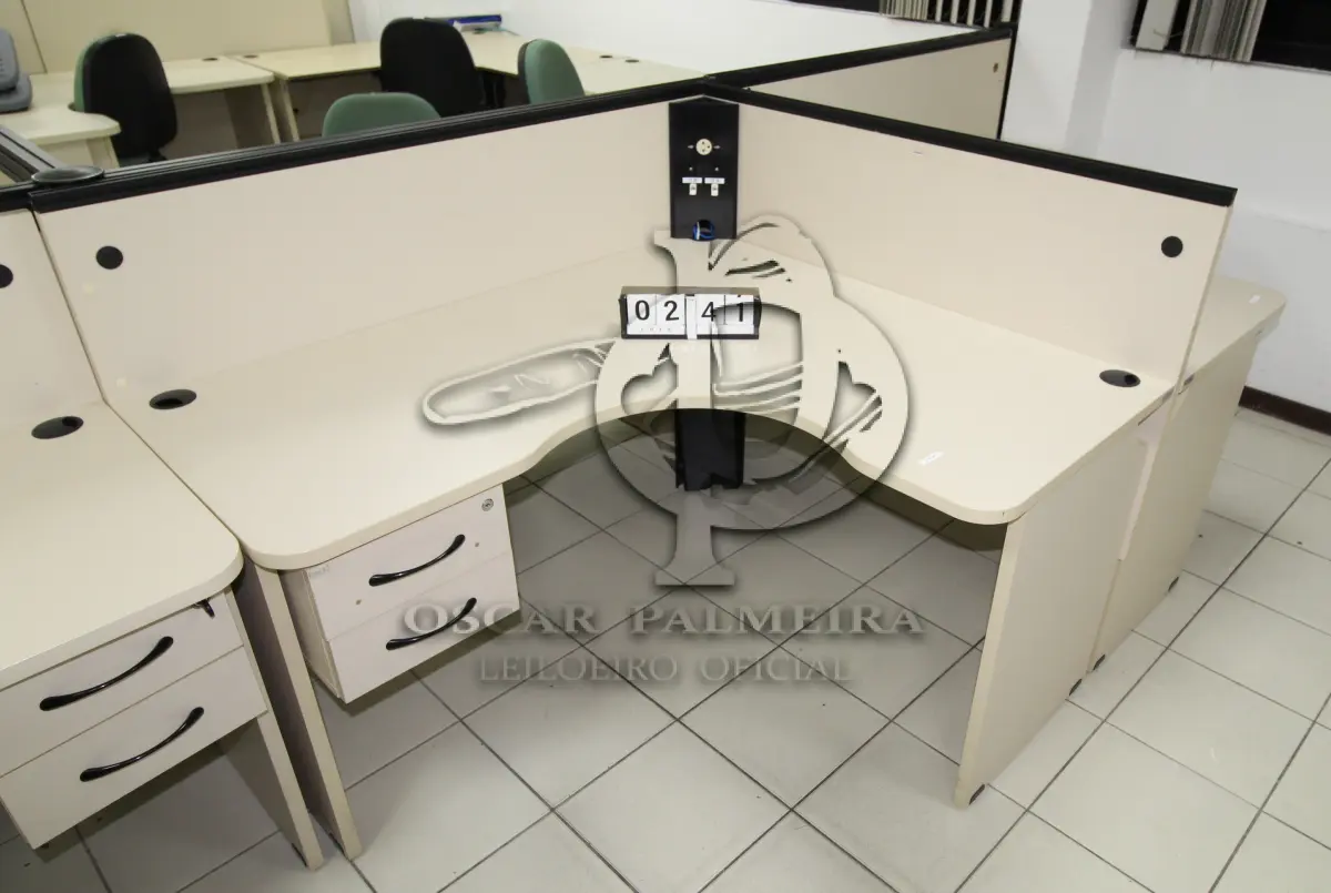 LOTE 241 - LOTE - 0241 - MESA EM L ESTAÇÃO DE TRABALHO CONJ. 2 PÇS.