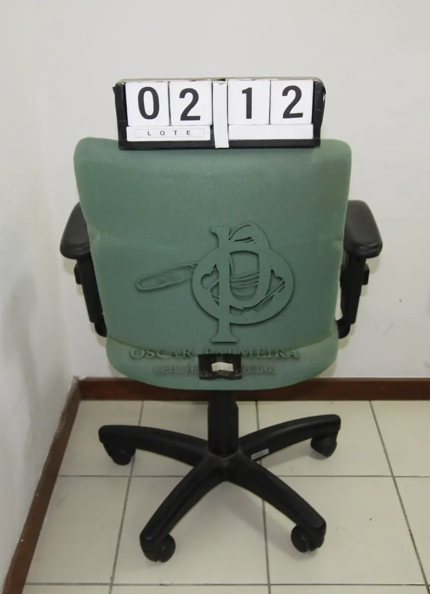 LOTE 212 - LOTE - 0212 - CADEIRA SECRETÁRIA GIRATÓRIA C/ BRAÇO