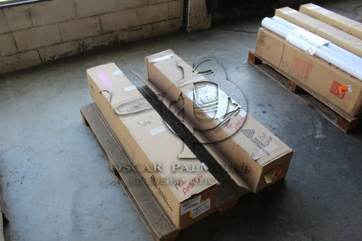 LOTE 015 - MATERIAL DIVERSO