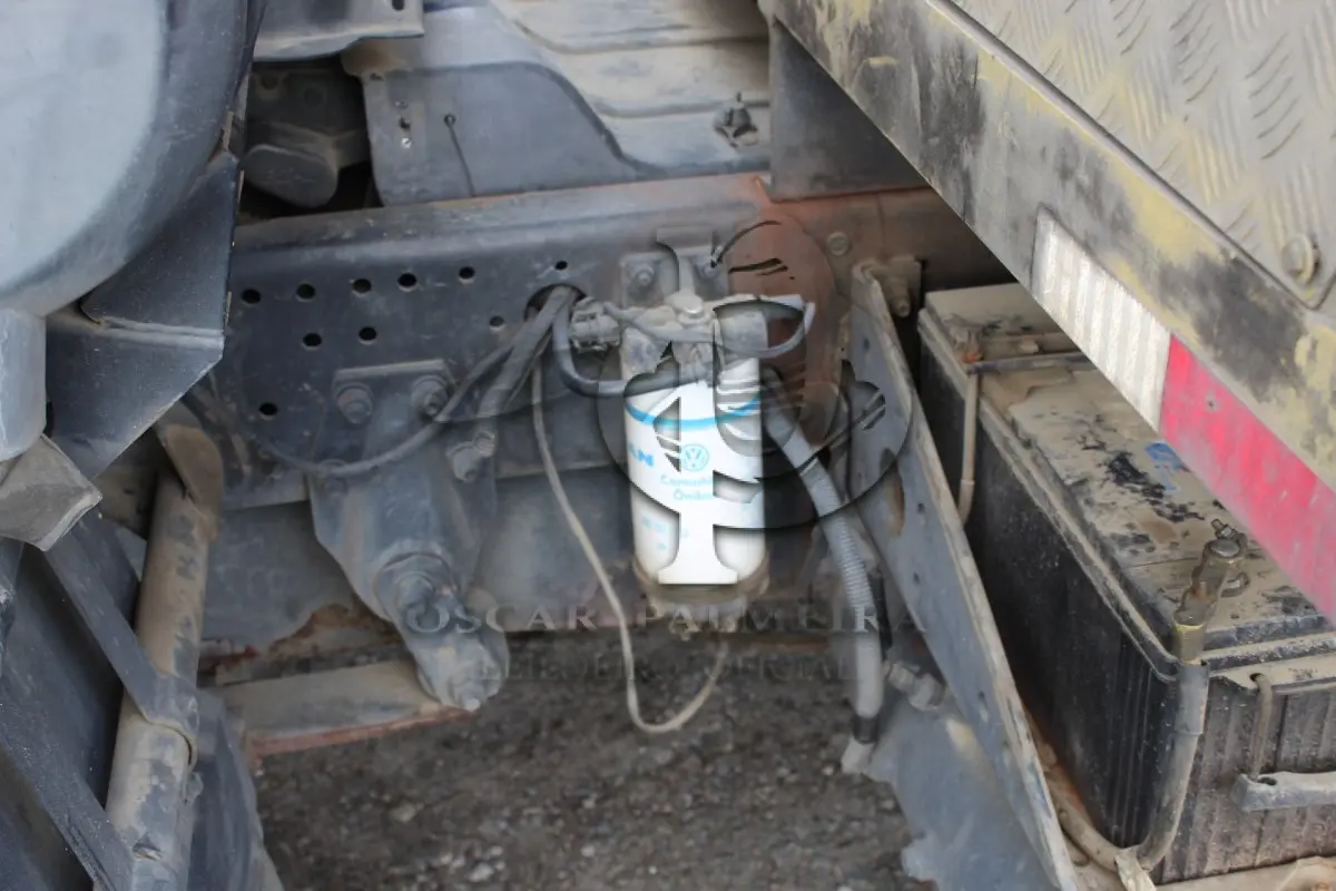 LOTE 123 - VEÍCULO  VW 13.190 - CAMINHÃO DE PINTURA