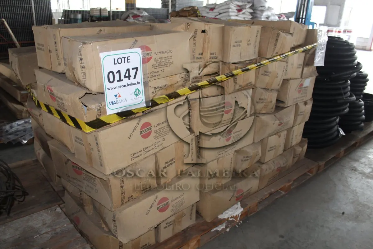 LOTE 147 - MATERIAL DIVERSO