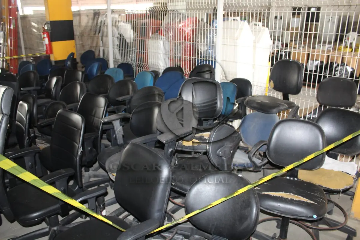 LOTE 122 - MATERIAL DIVERSO