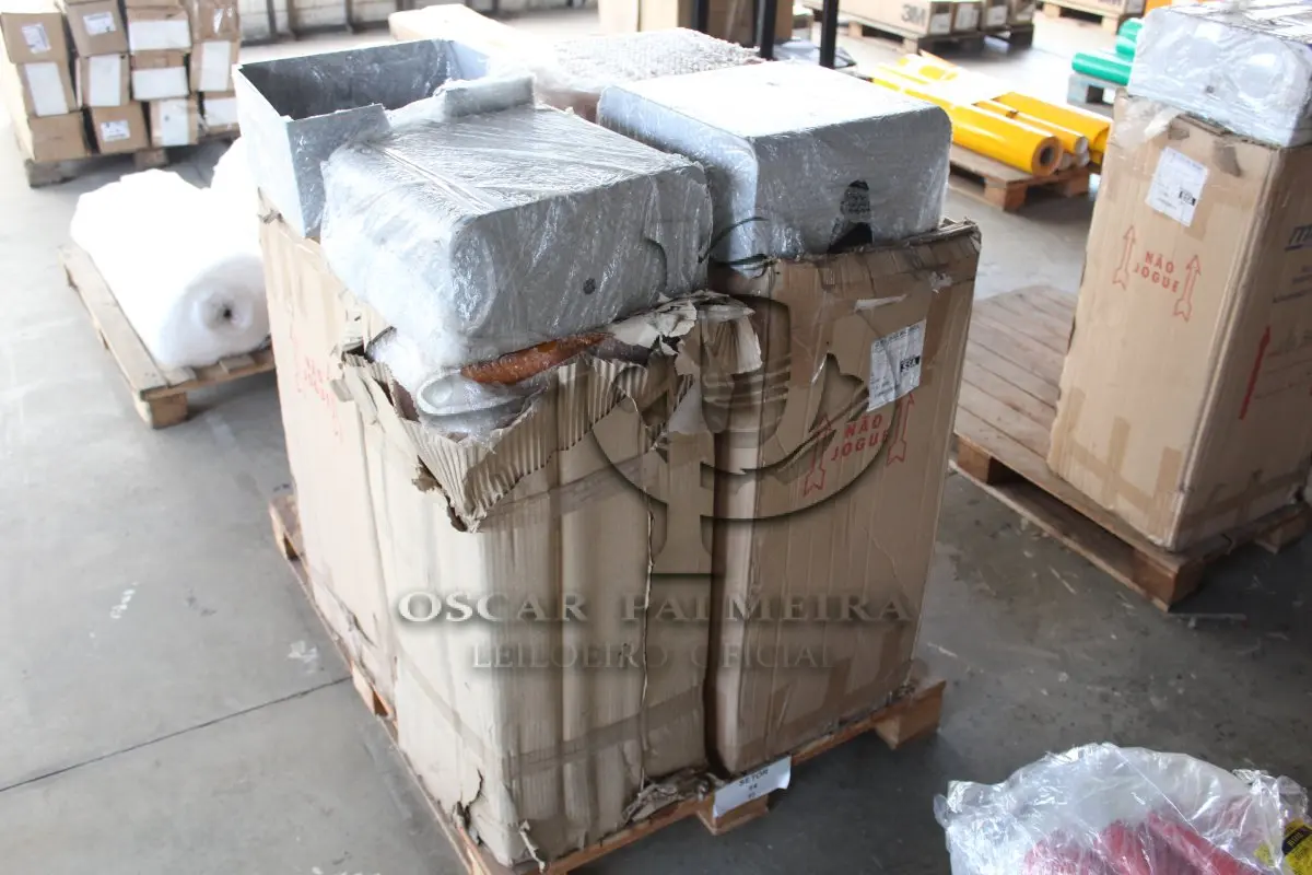 LOTE 033 - MATERIAL DIVERSO