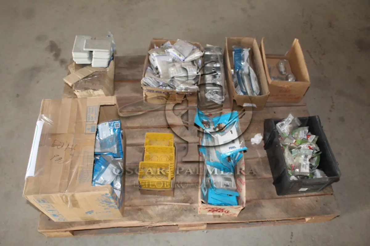 LOTE 177 - MATERIAL DIVERSO