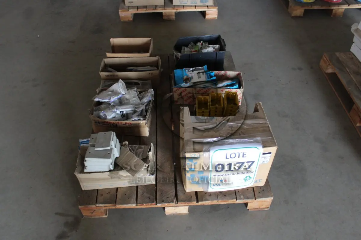 LOTE 177 - MATERIAL DIVERSO