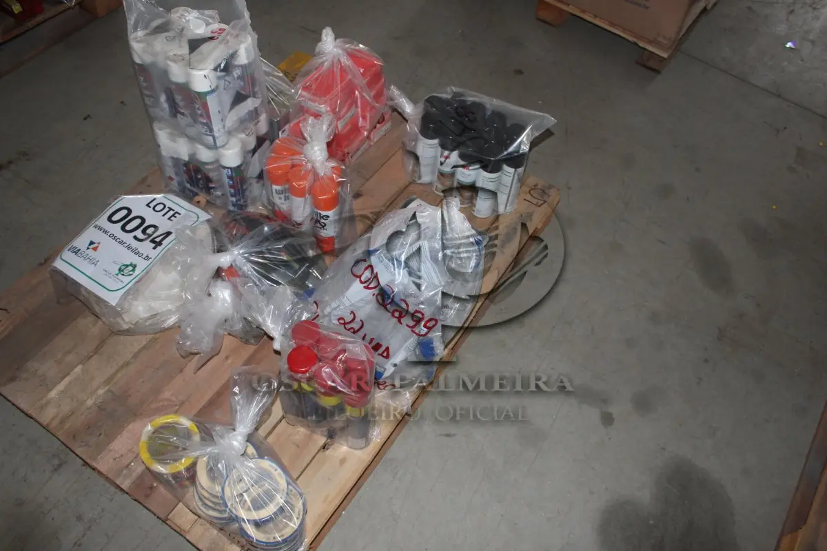 LOTE 094 - MATERIAL DIVERSO