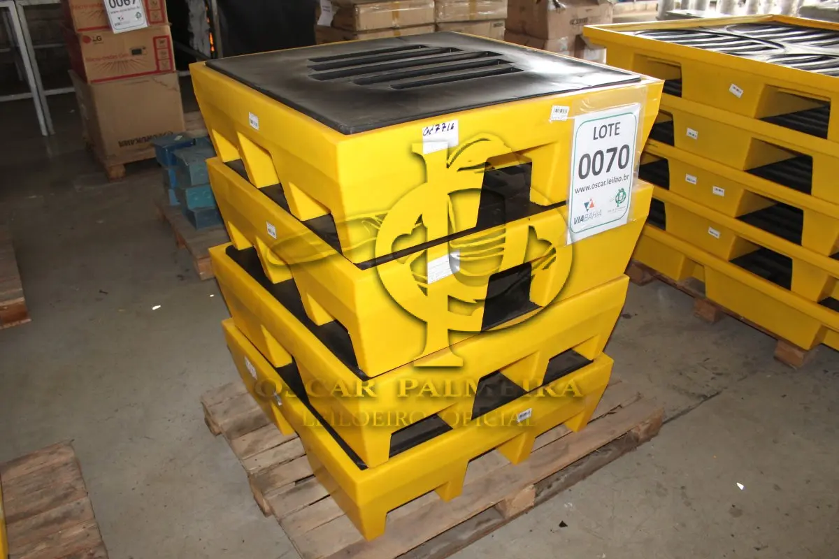 LOTE 070 - MATERIAL DIVERSO