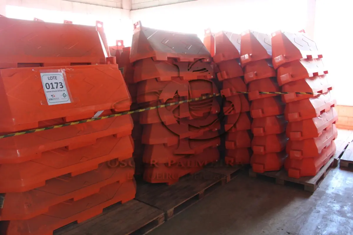 LOTE 173 - MATERIAL DIVERSO