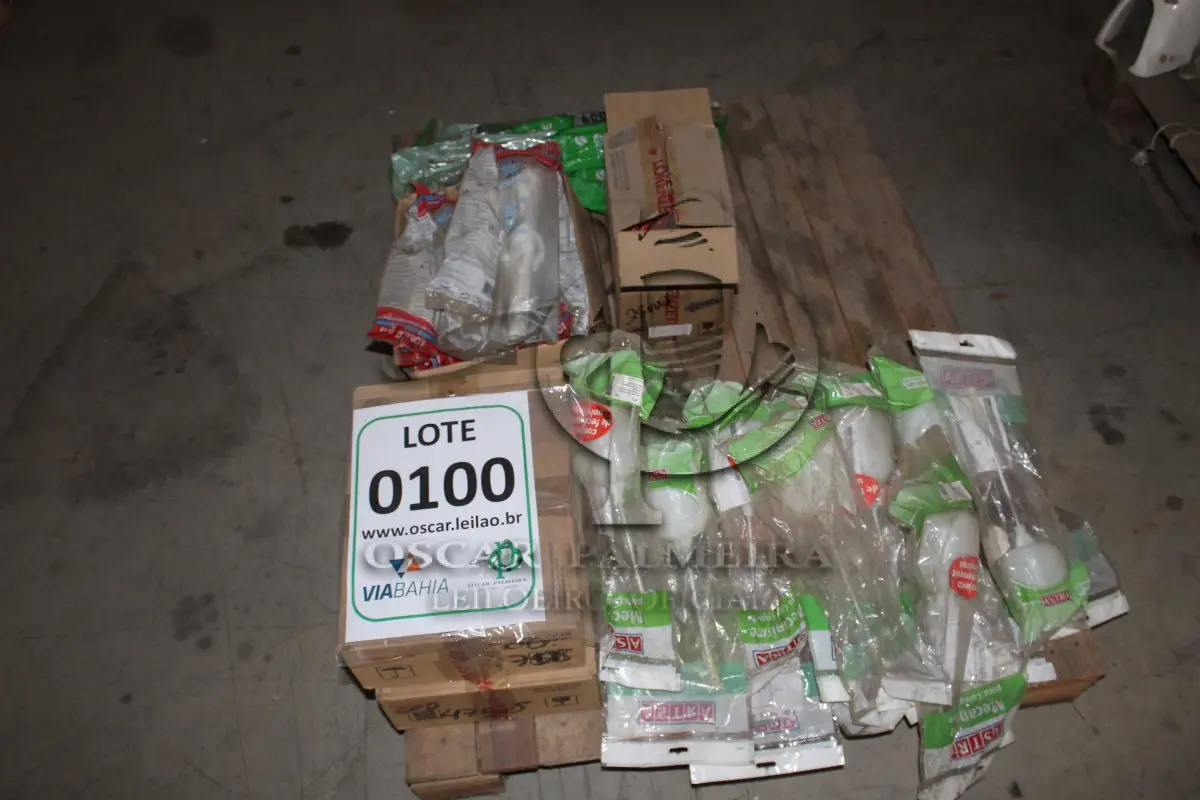 LOTE 100 - MATERIAL DIVERSO