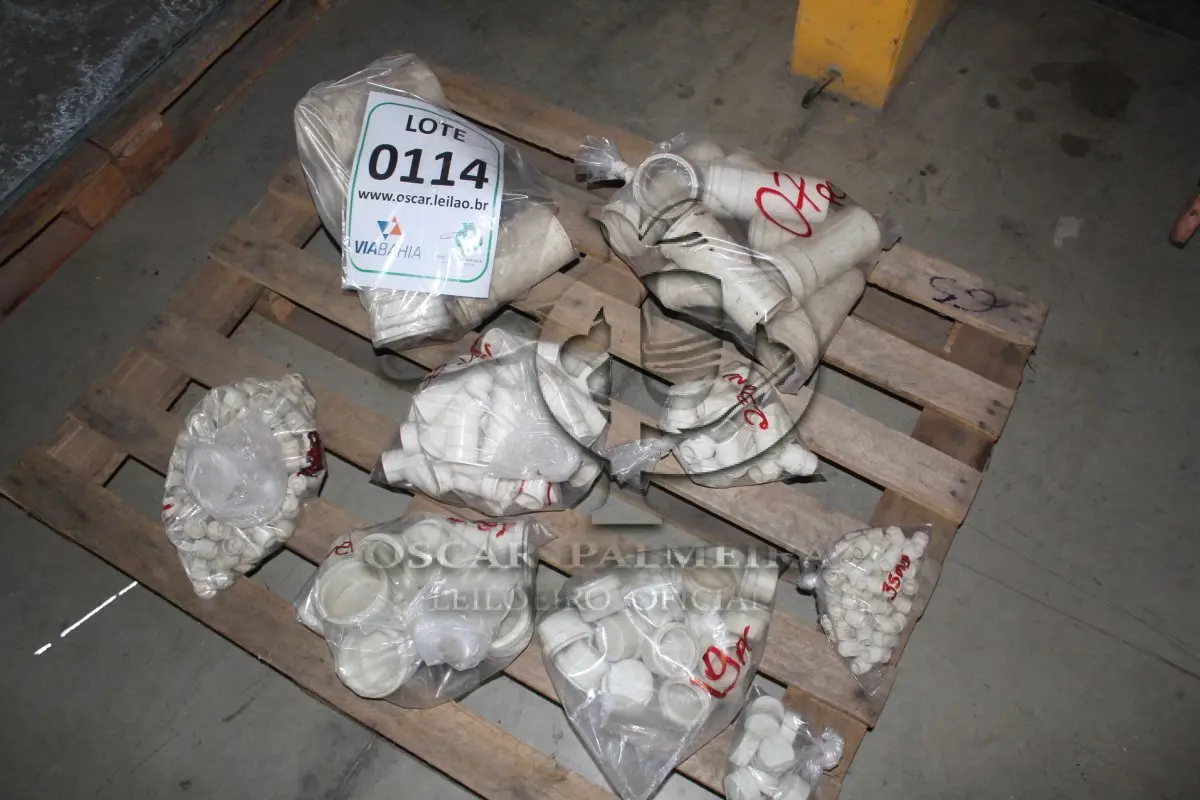 LOTE 114 - MATERIAL DIVERSO