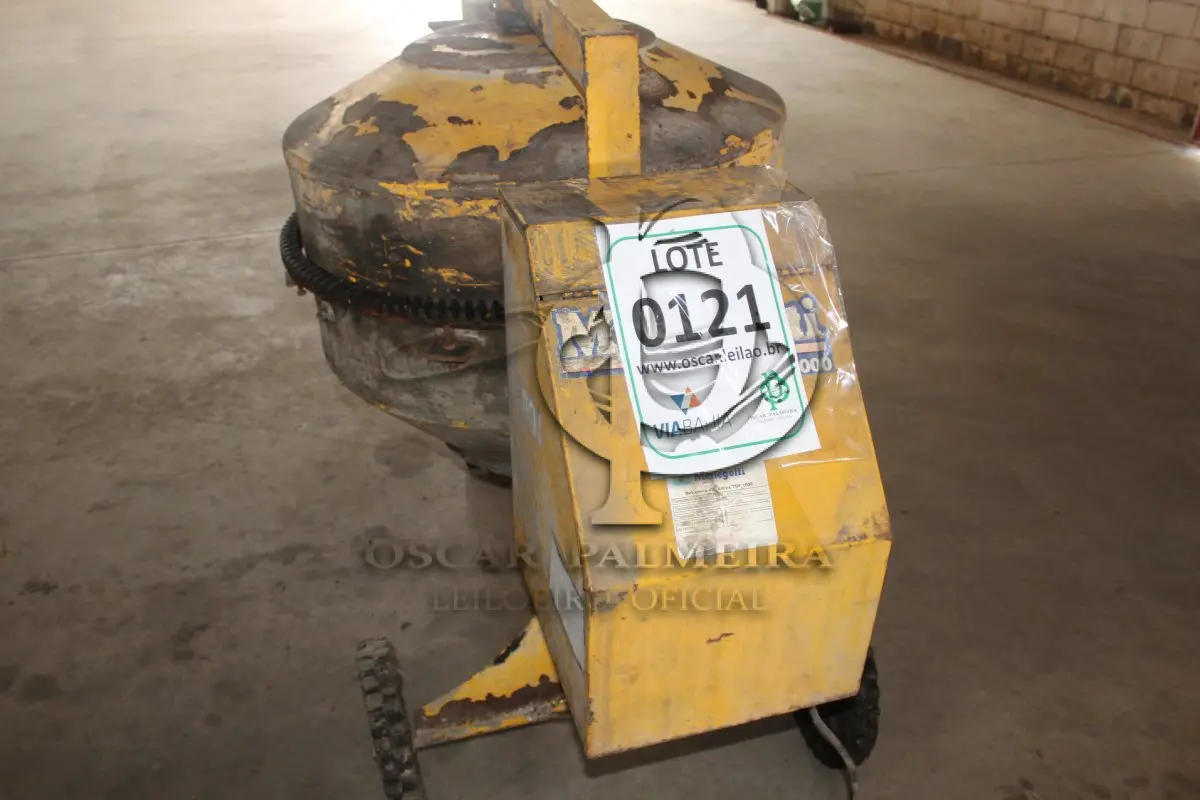 LOTE 121 - MATERIAL DIVERSO