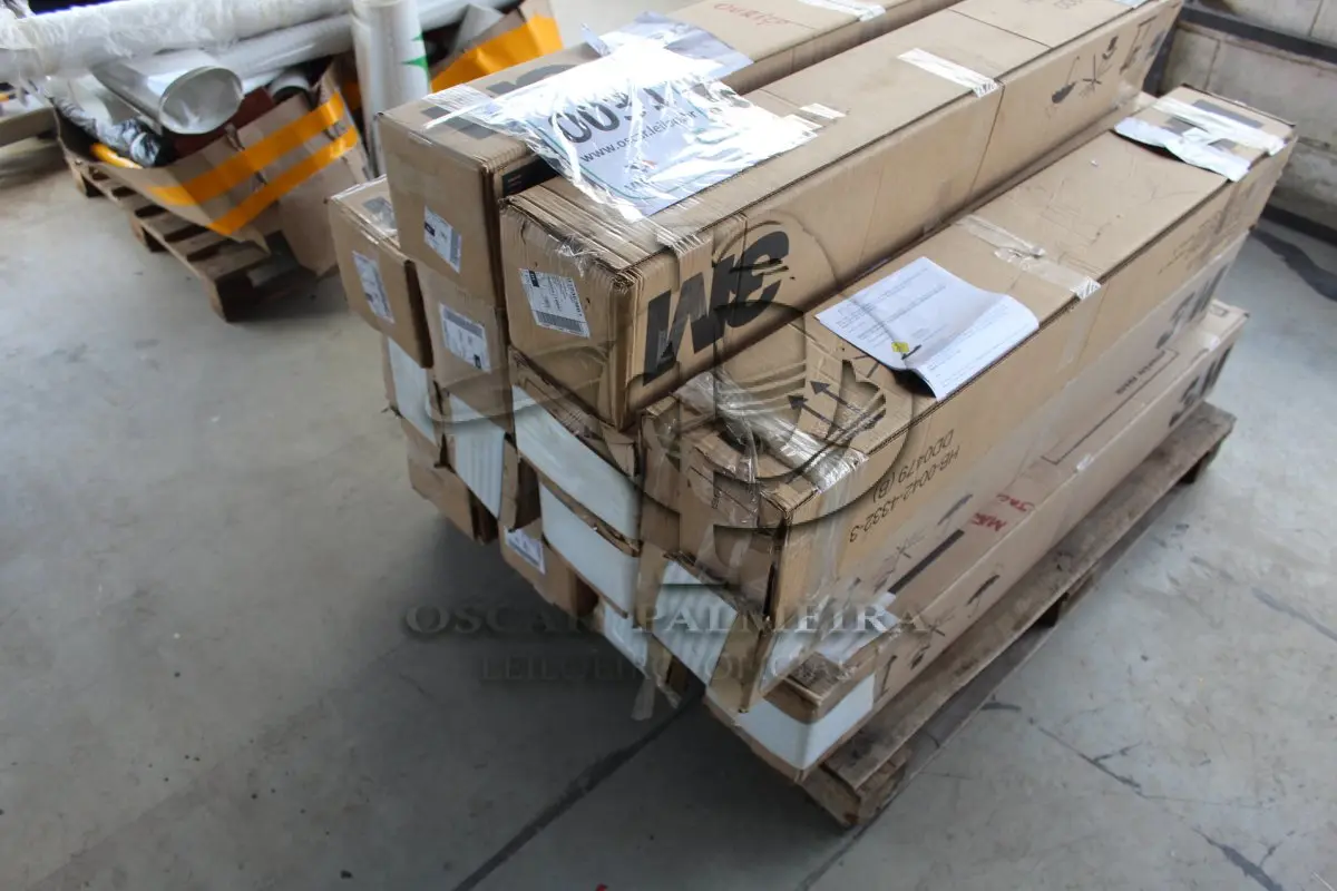 LOTE 031 - MATERIAL DIVERSO