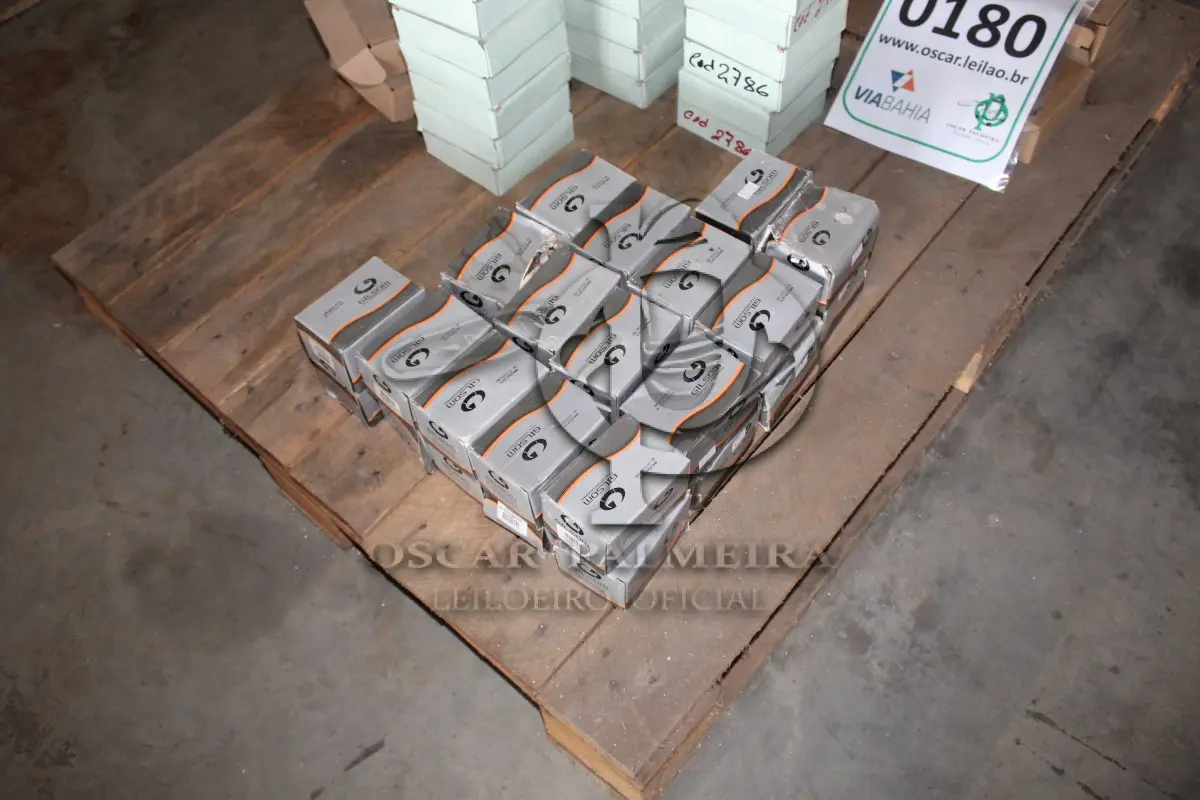 LOTE 180 - MATERIAL DIVERSO