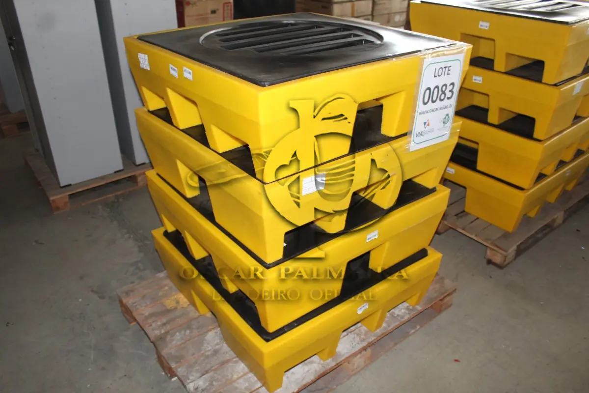 LOTE 083 - MATERIAL DIVERSO