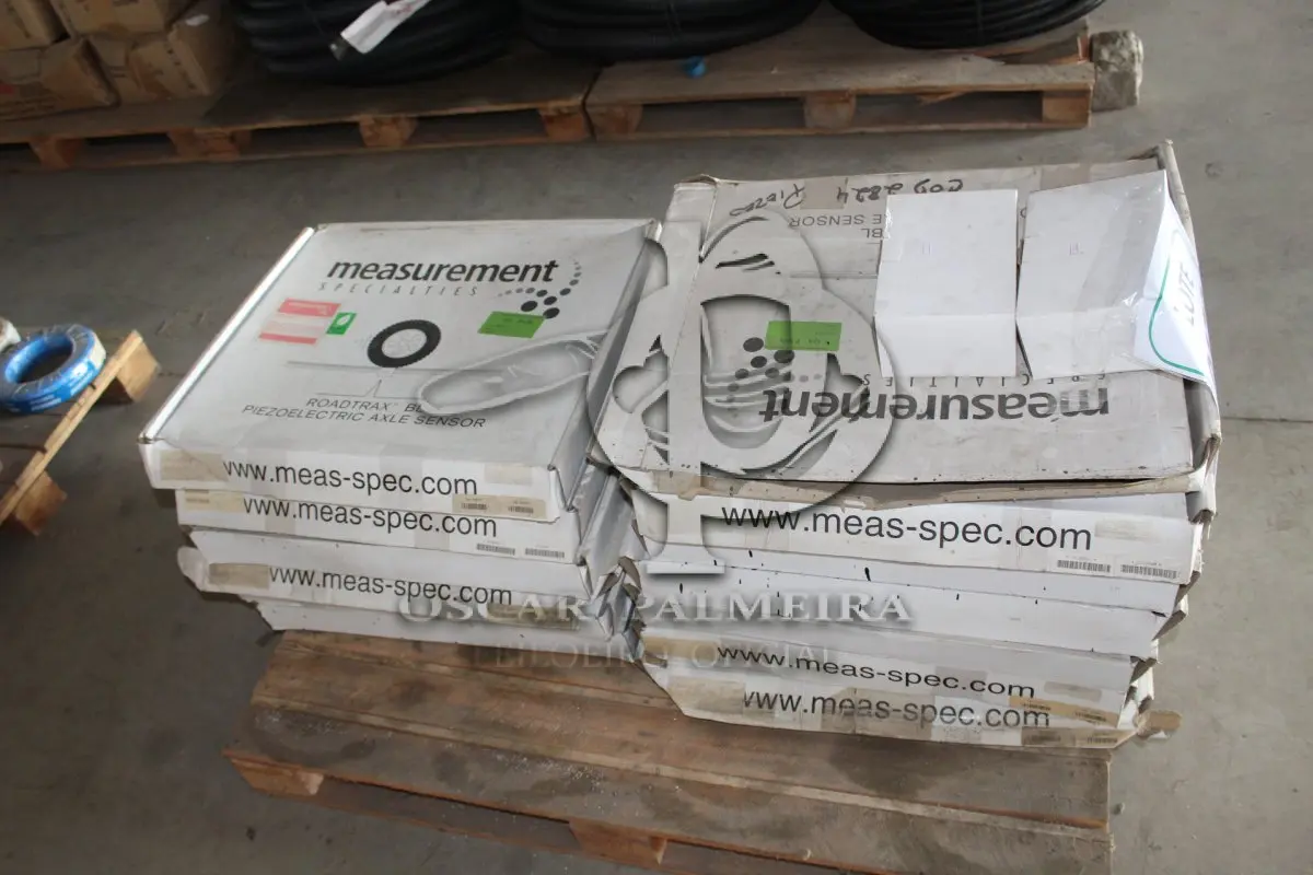 LOTE 178 - MATERIAL DIVERSO