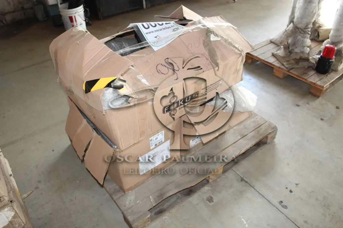 LOTE 062 - MATERIAL DIVERSO