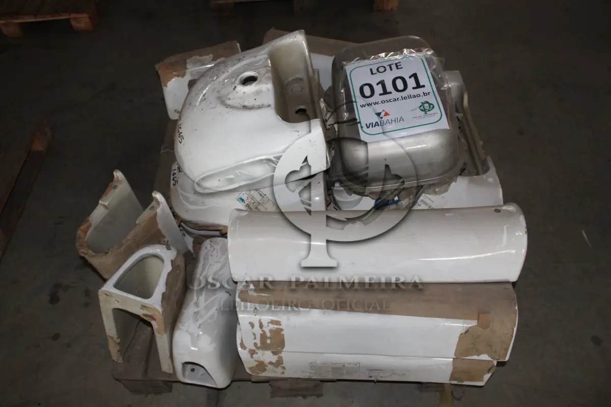 LOTE 101 - MATERIAL DIVERSO