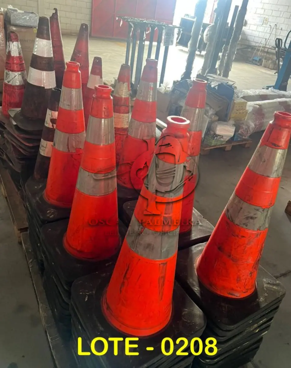 LOTE 208 - MATERIAL DIVERSO