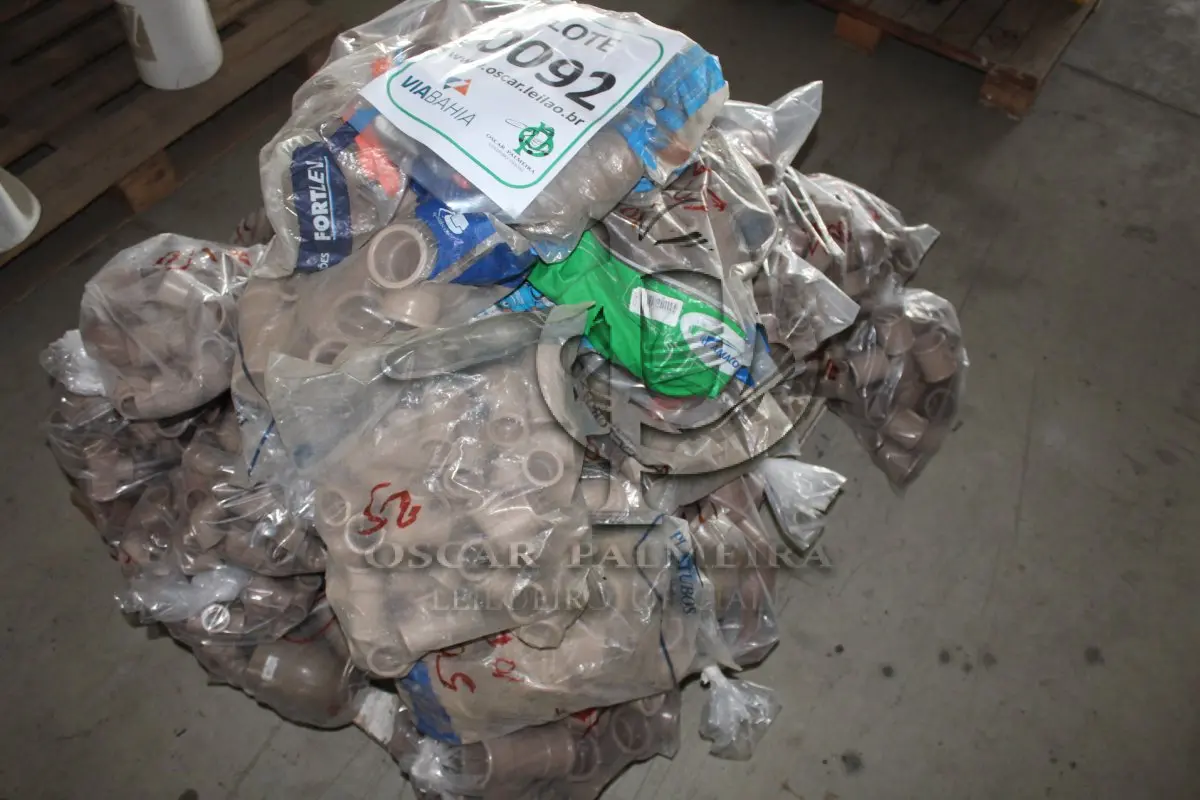 LOTE 092 - MATERIAL DIVERSO