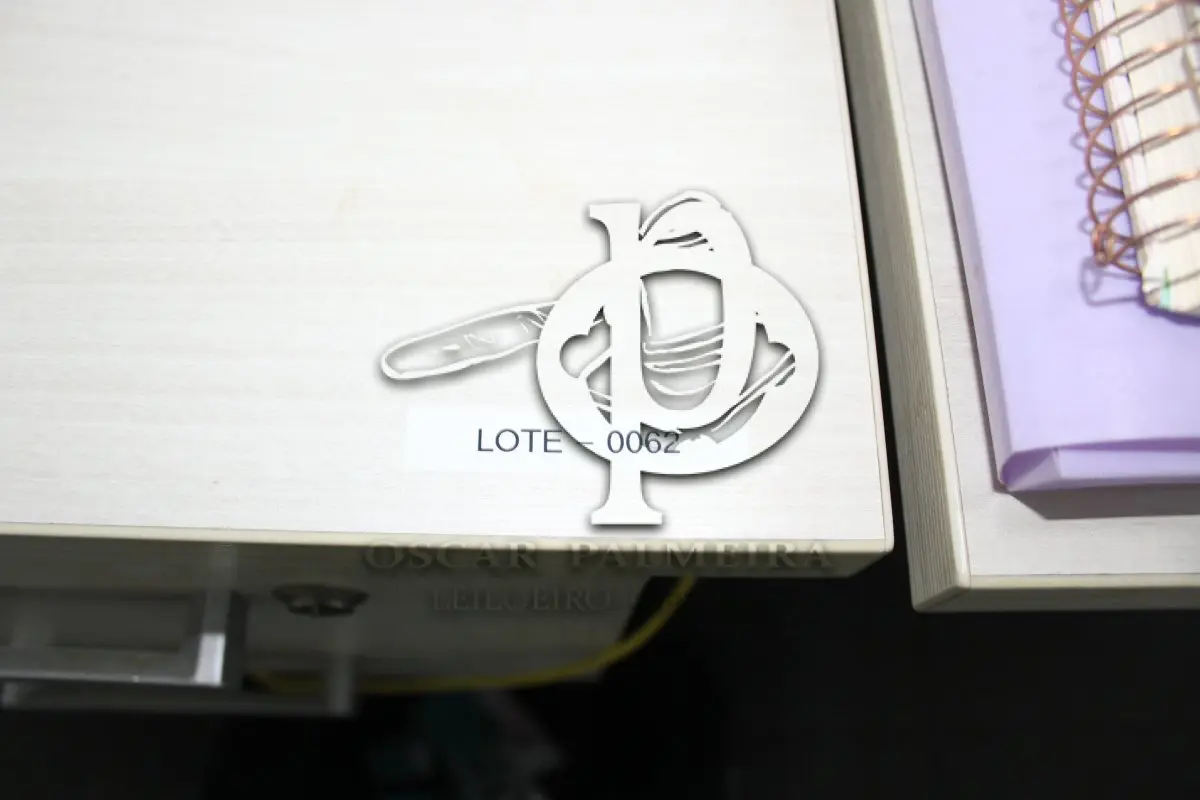 LOTE 0062 - MÓVEL DE ESCRITÓRIO