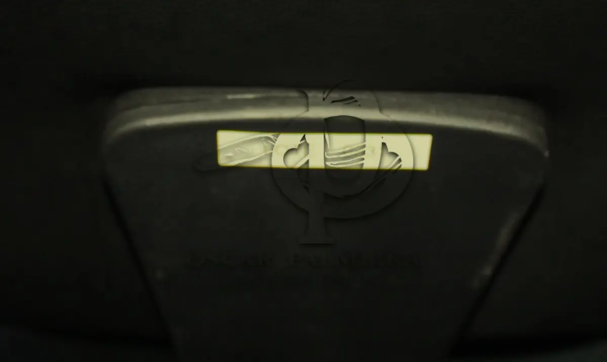 LOTE 0231 - MÓVEL DE ESCRITÓRIO