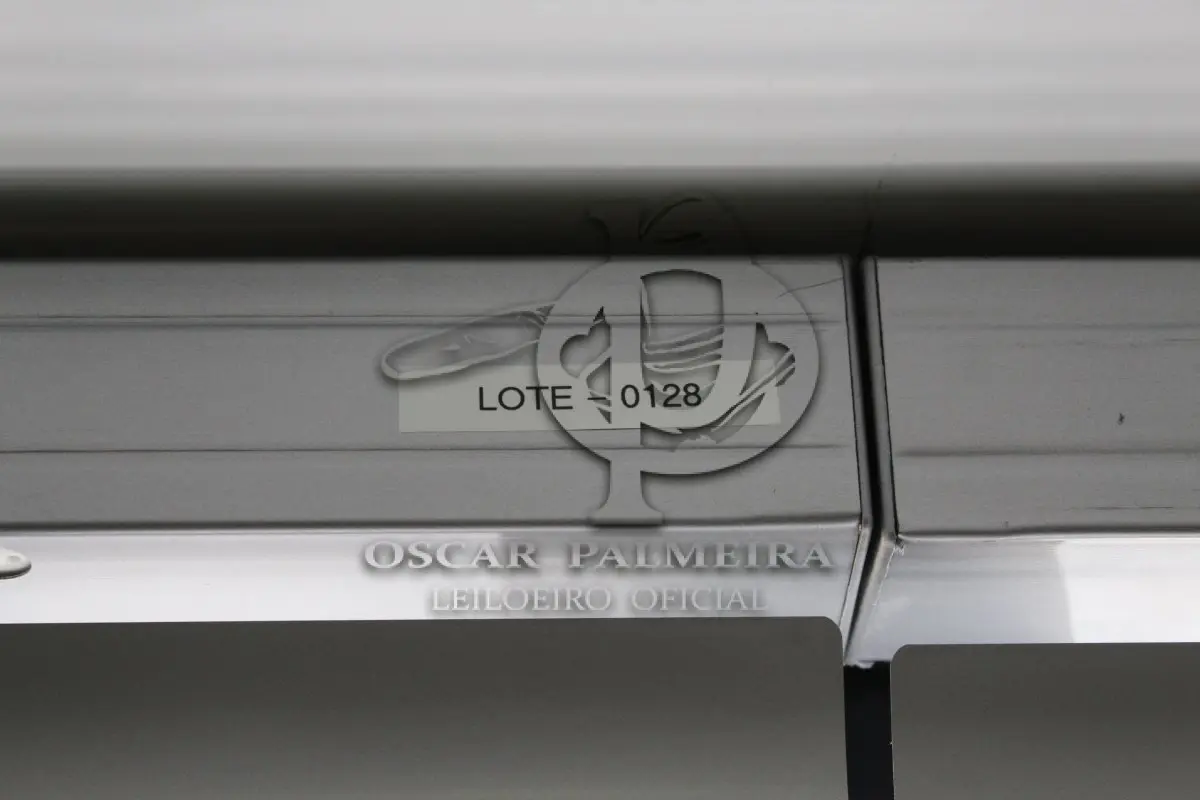 LOTE 0128 - PERSIANA