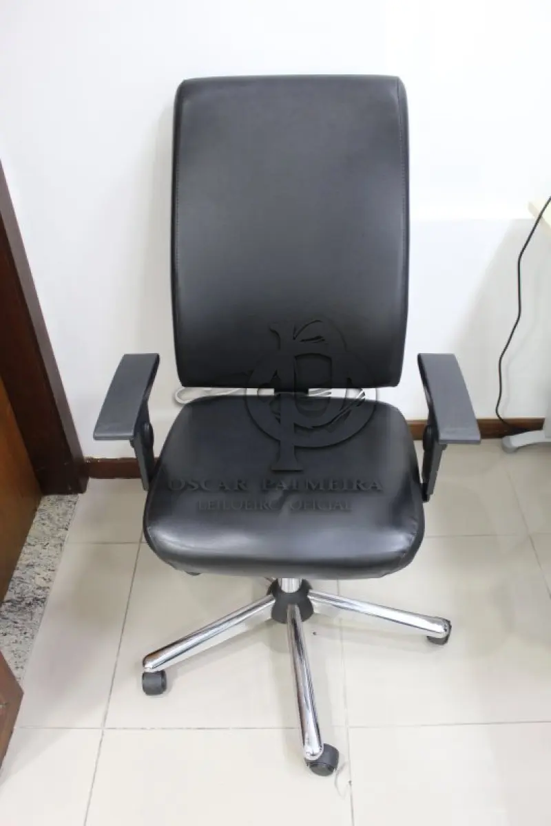 LOTE 0108 - MÓVEL DE ESCRITÓRIO