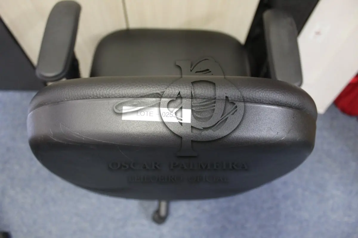 LOTE 0253 - MÓVEL DE ESCRITÓRIO