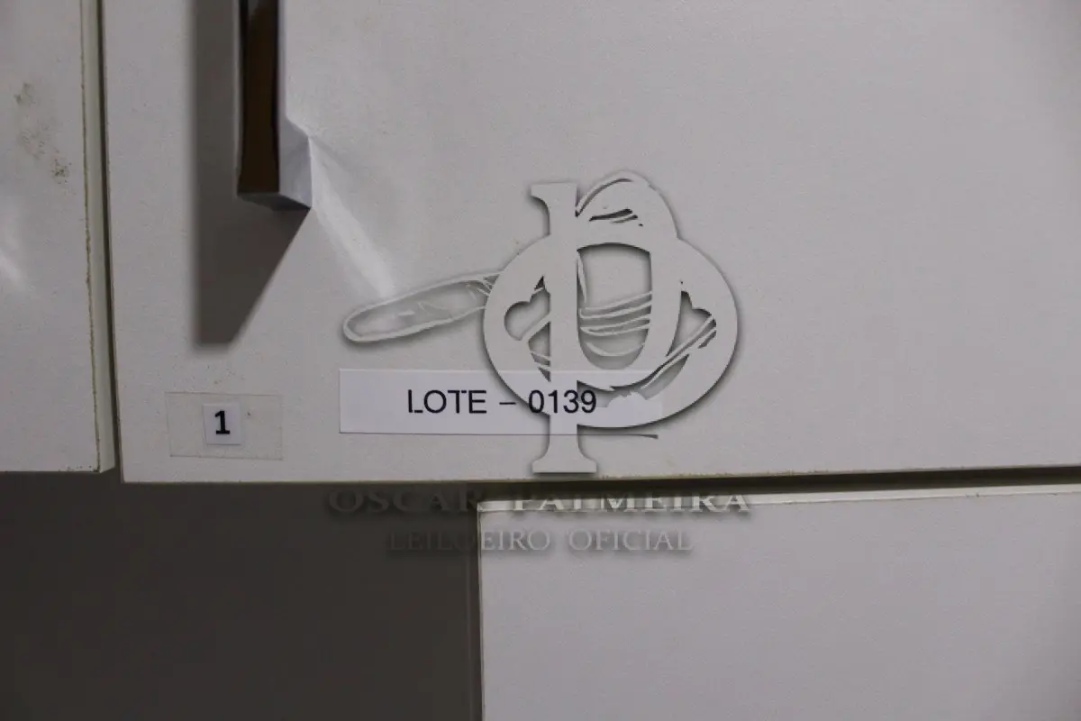 LOTE 0139 - MÓVEL DE ESCRITÓRIO