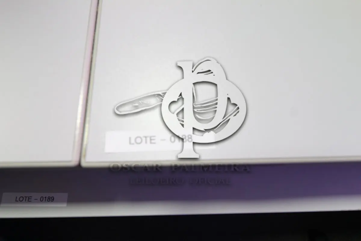 LOTE 0188 - MÓVEL DE ESCRITÓRIO