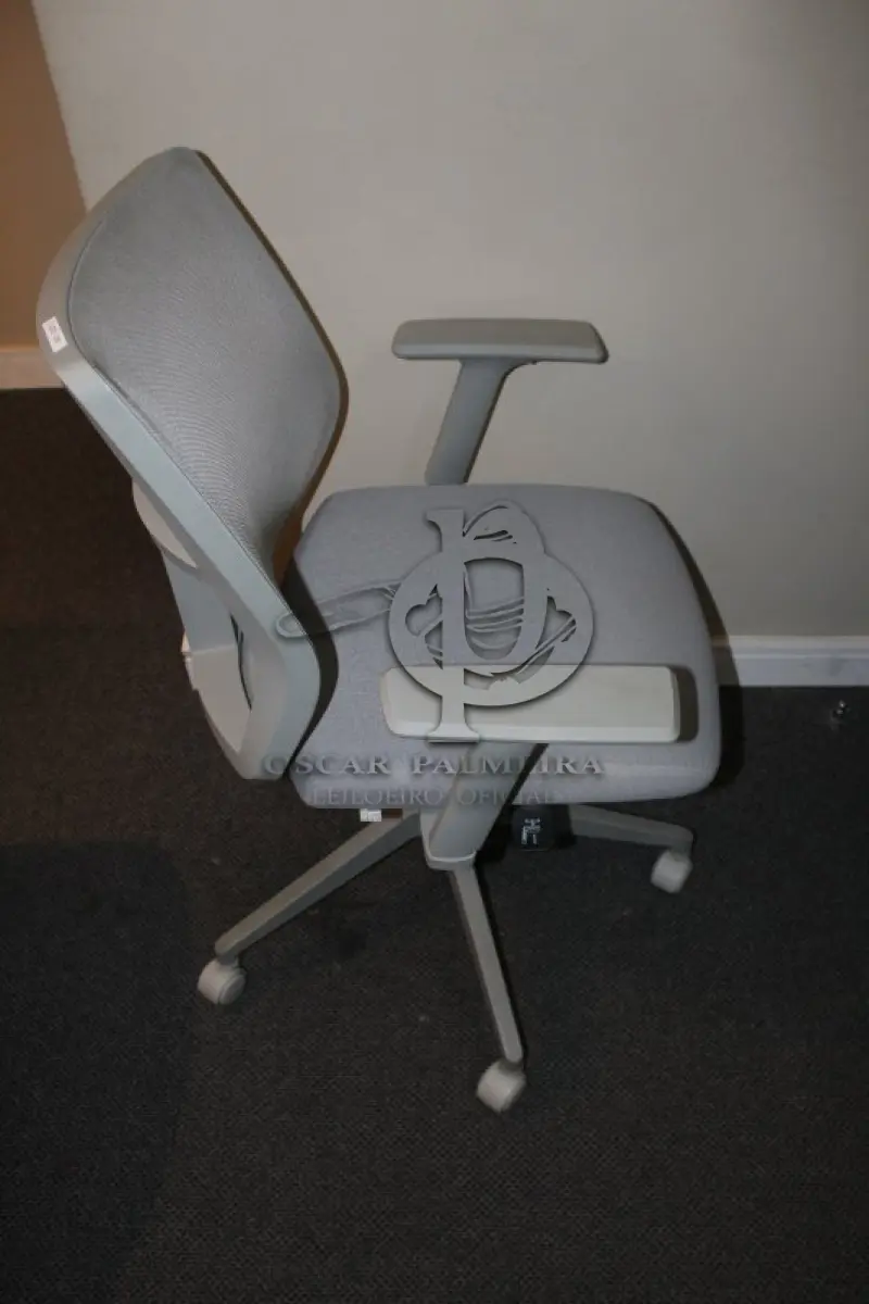 LOTE 0157 - MÓVEL DE ESCRITÓRIO