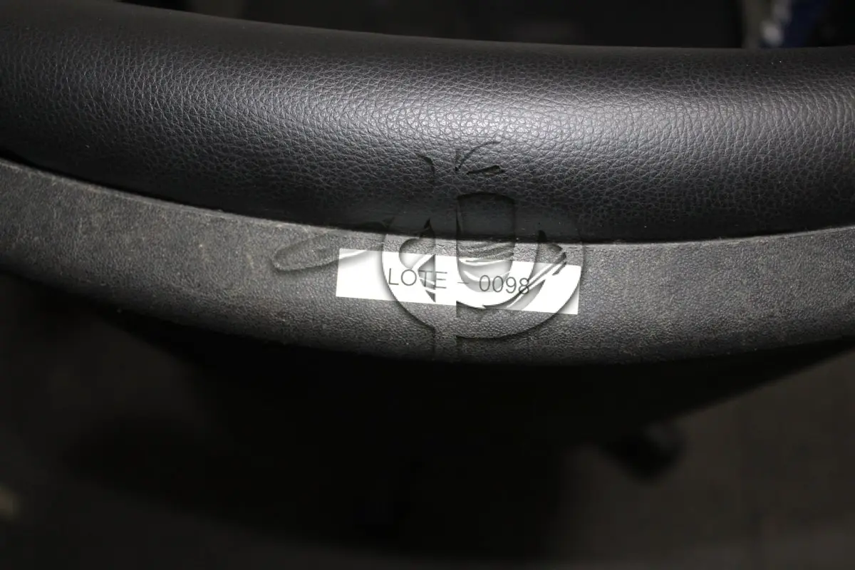 LOTE 0098 - MÓVEL DE ESCRITÓRIO