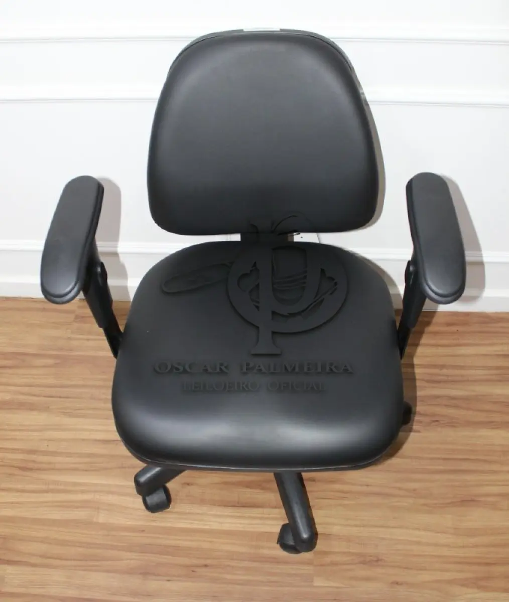 LOTE 0221 - MÓVEL DE ESCRITÓRIO