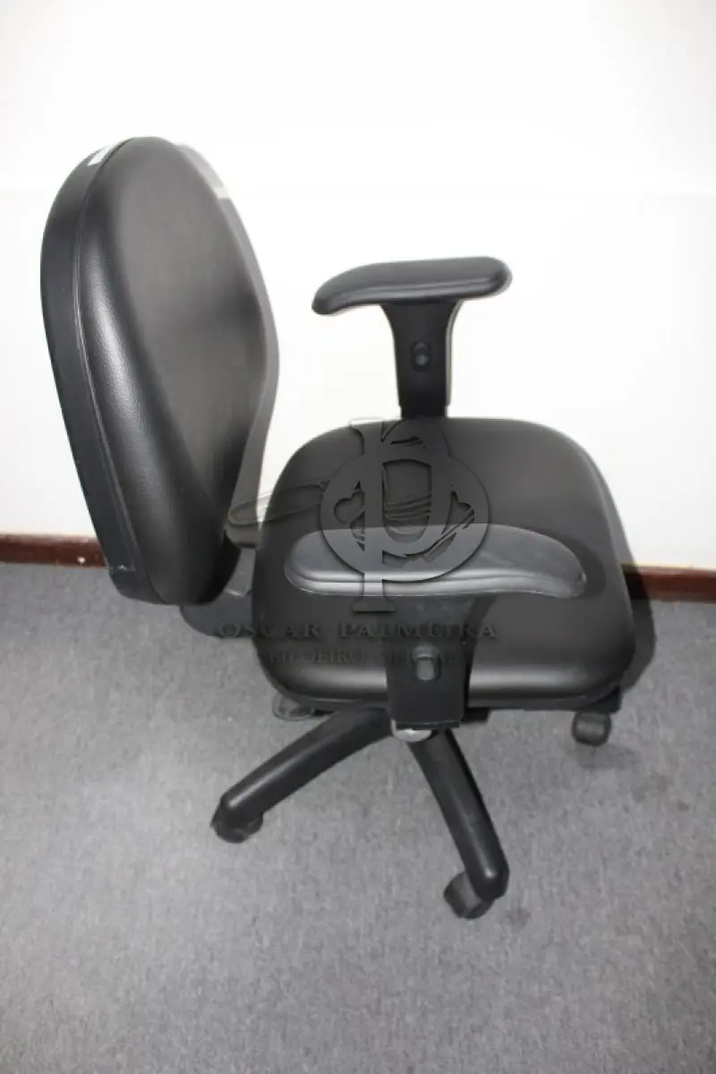 LOTE 0027 - MÓVEL DE ESCRITÓRIO